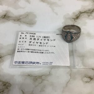 中央宝石研究所による評価書とプラチナダイヤモンドリング1.71ctの画像